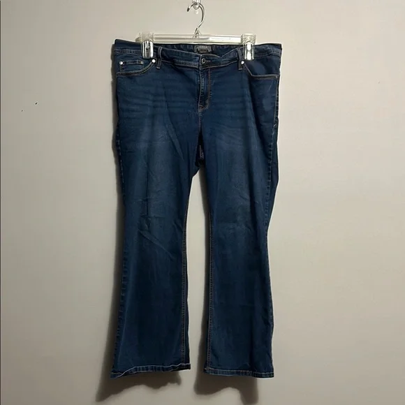 Torrid Luxe Slim Boot Super stretch Women's Blue Jeans size 20 - Picture 1 of 4